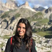 Laureata in ingegneria e diplomata al liceo scientifico scienze applicate impartisce lezioni per scuola secondaria e primaria